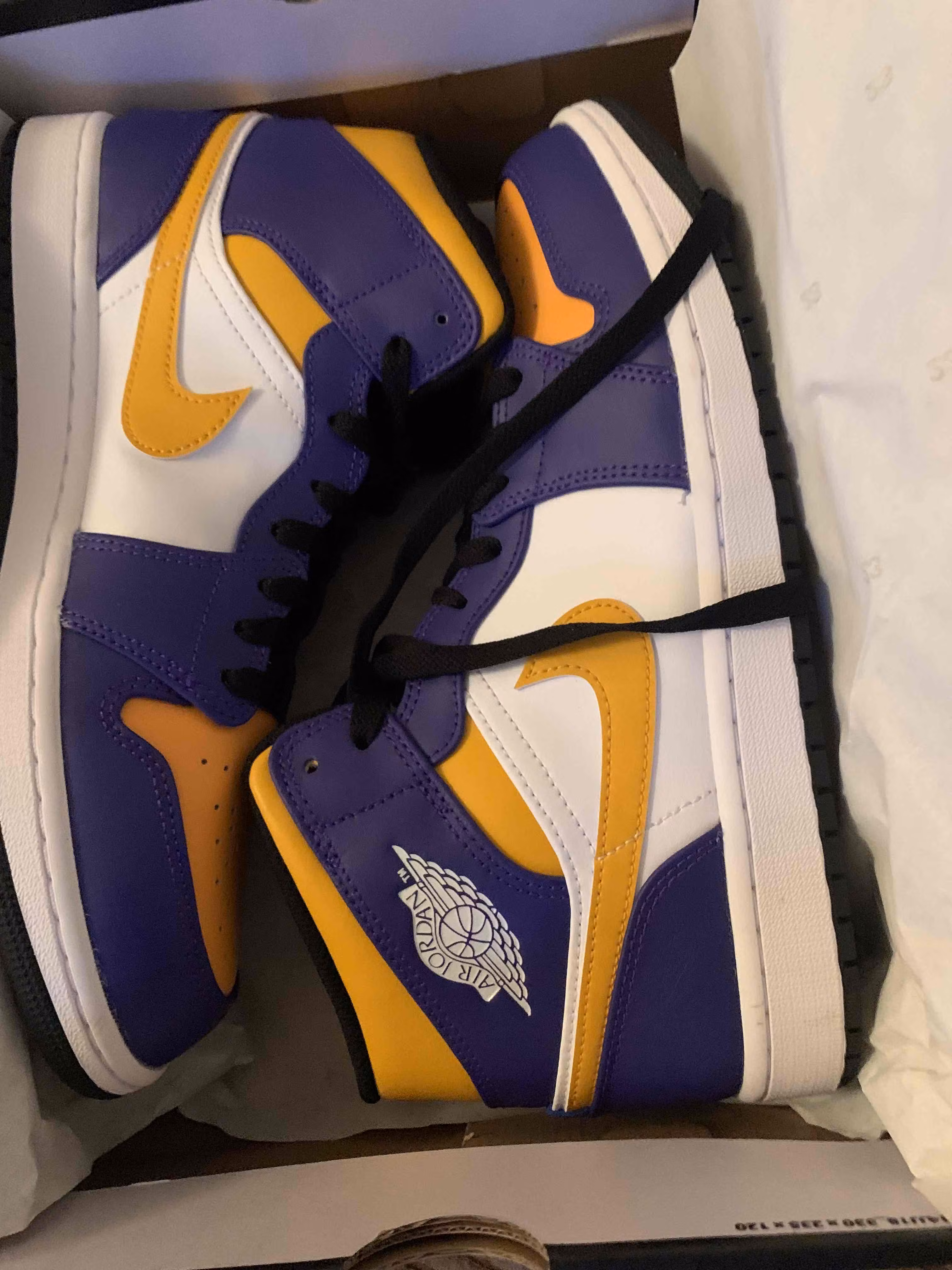 Air Jordan 1 Mid 'Lakers' DQ8426-517 Air Jordan 1 Mid 'Lakers' DQ8426-517